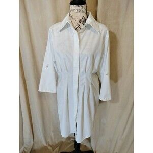 NWOT! Charlie Charlie Charlotte Women's White Shirt w/ 3/4 Tab Sleeves. Size XL